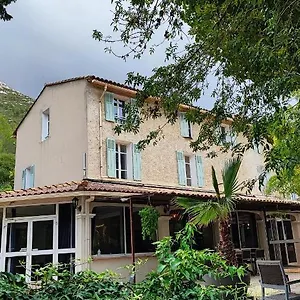 Hotel Logis & Restaurant Du Parc, Gémenos